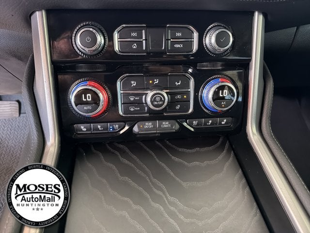 2024 GMC Yukon Denali - Photo 24