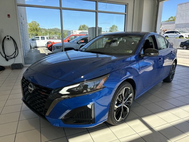 2025 Nissan Altima SR