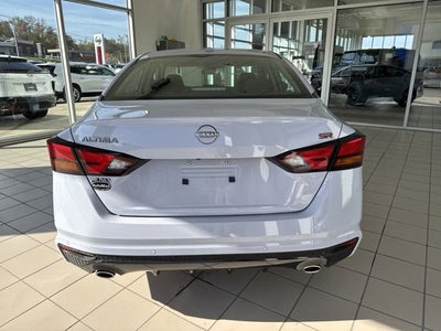 2025 Nissan Altima SR
