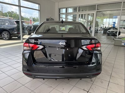 2025 Nissan Versa SR