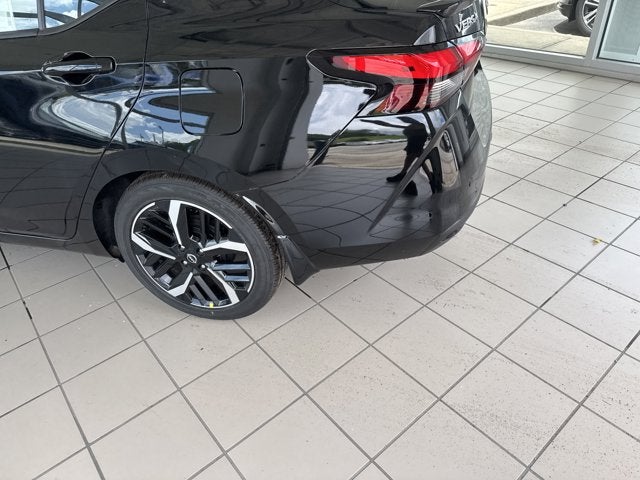 2025 Nissan Versa SR