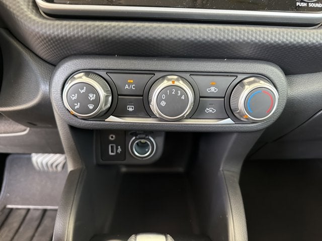 2025 Nissan Kicks Play S