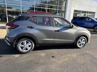 2025 Nissan Kicks Play S