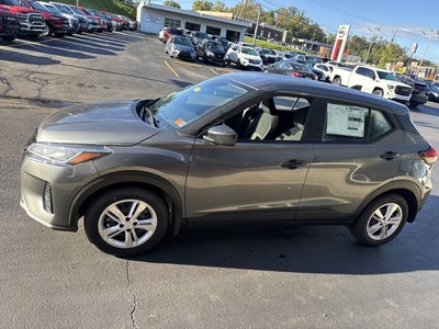 2025 Nissan Kicks Play S