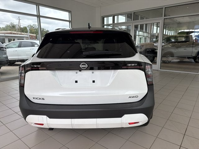 2027 Nissan Kicks SV