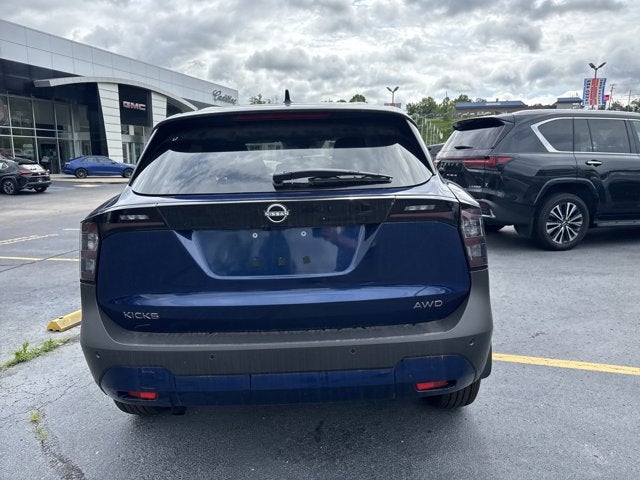 2025 Nissan Kicks SV