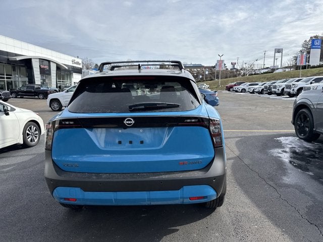 2025 Nissan Kicks SR