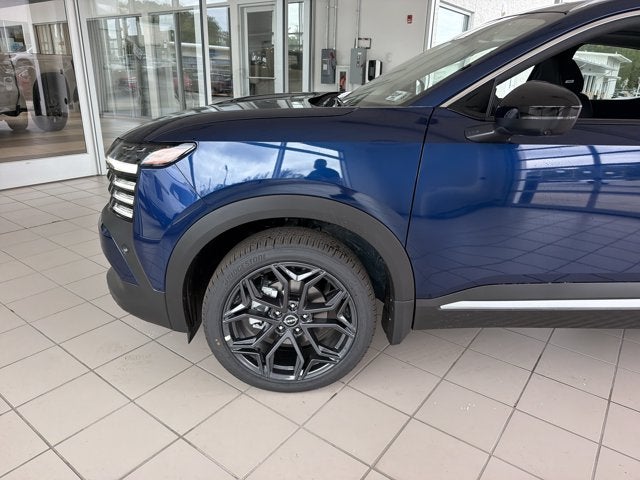 2027 Nissan Kicks SR