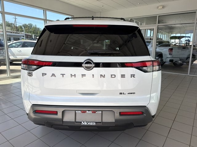 2026 Nissan Pathfinder SL