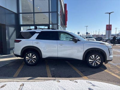 2026 Nissan Pathfinder SL