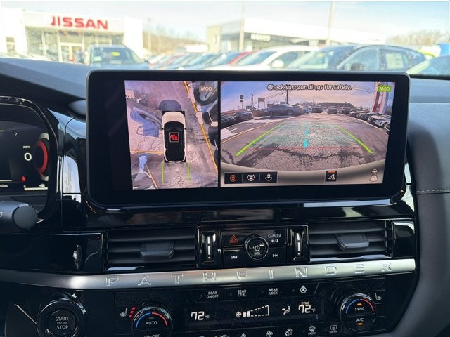 2026 Nissan Pathfinder SL