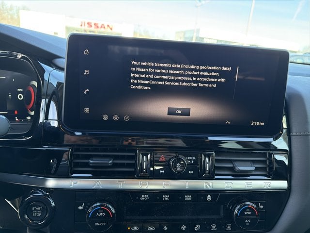 2026 Nissan Pathfinder SL