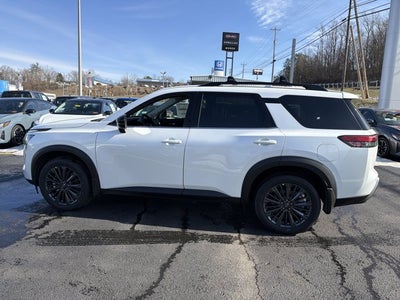 2026 Nissan Pathfinder SL