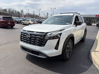 2026 Nissan Pathfinder Platinum