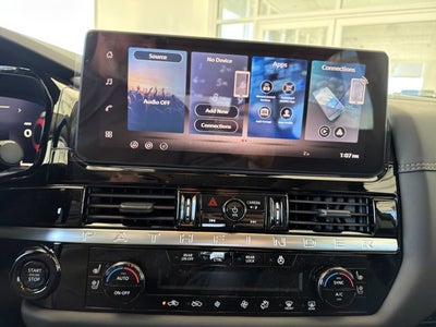 2026 Nissan Pathfinder Platinum