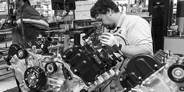 Cummins&reg; Engine Plant Worker